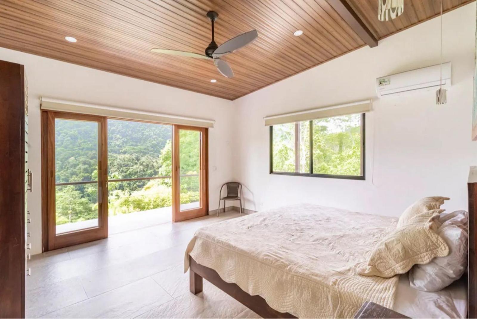 Hébergement de vacances Breathtaking Ocean View On Mountain In The Jungle Uvita