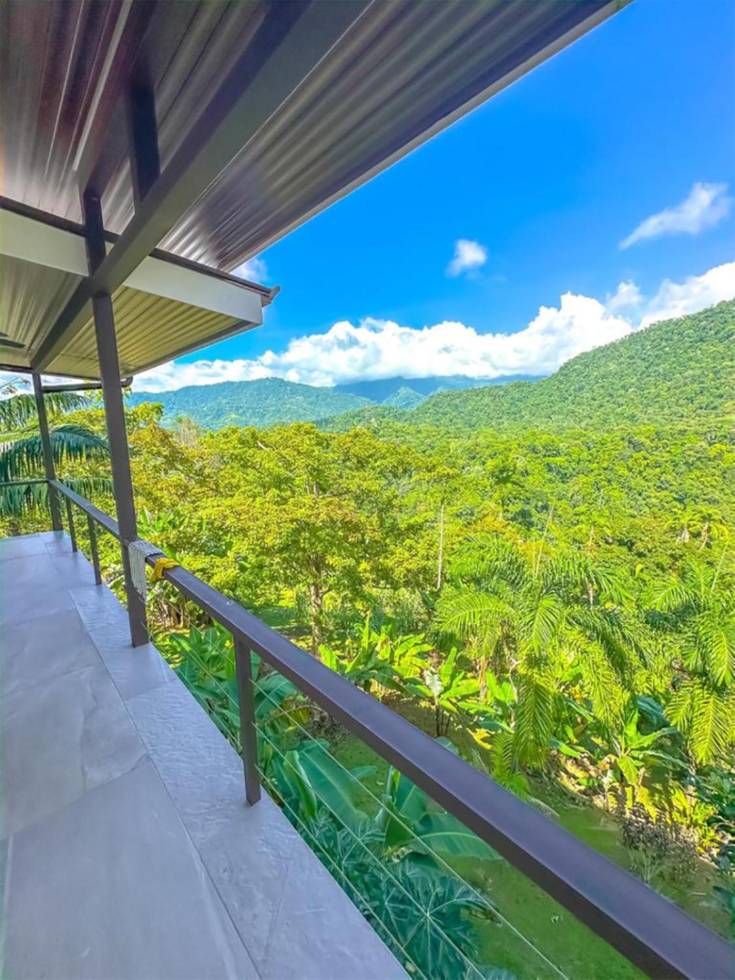 Hébergement de vacances Breathtaking Ocean View On Mountain In The Jungle *